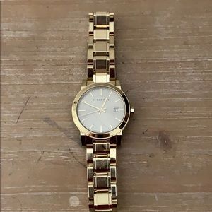 Stunning Burberry gold watch